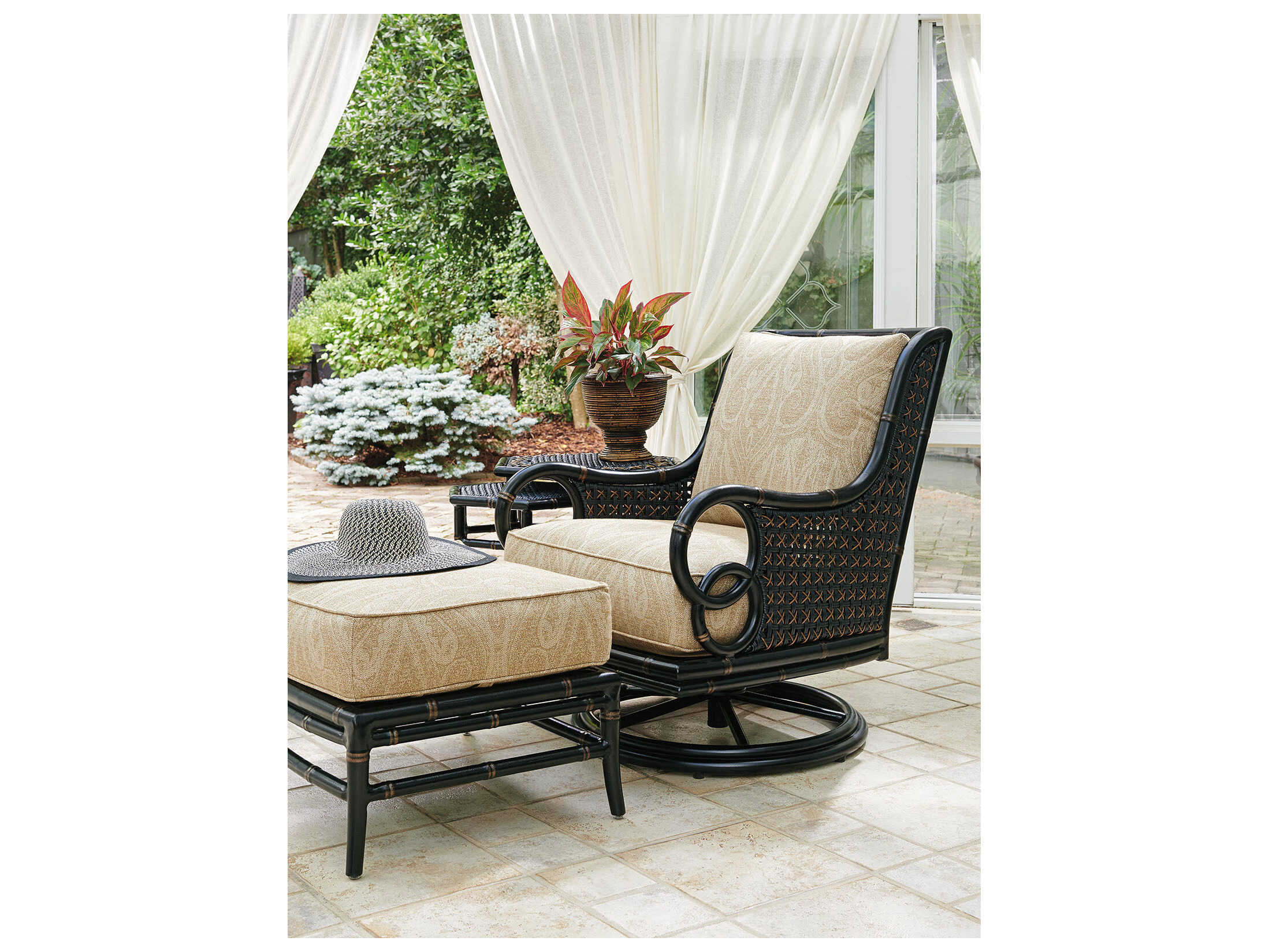 Marimba Swivel Chair with Cushion and Ottoman