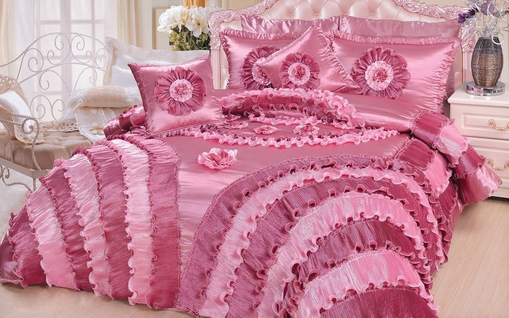 Rose, Coral , Magenta and Pink Bedroom Decorating Ideas ...