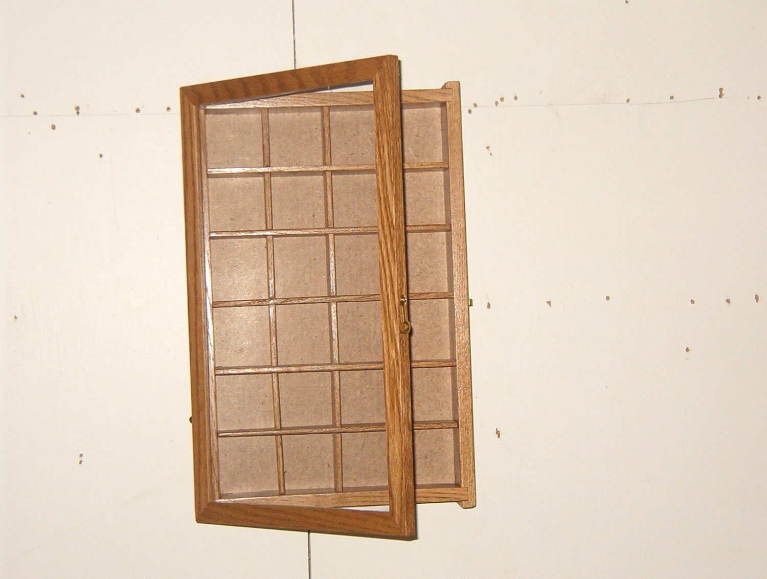 Shadow box Display case C 24 P