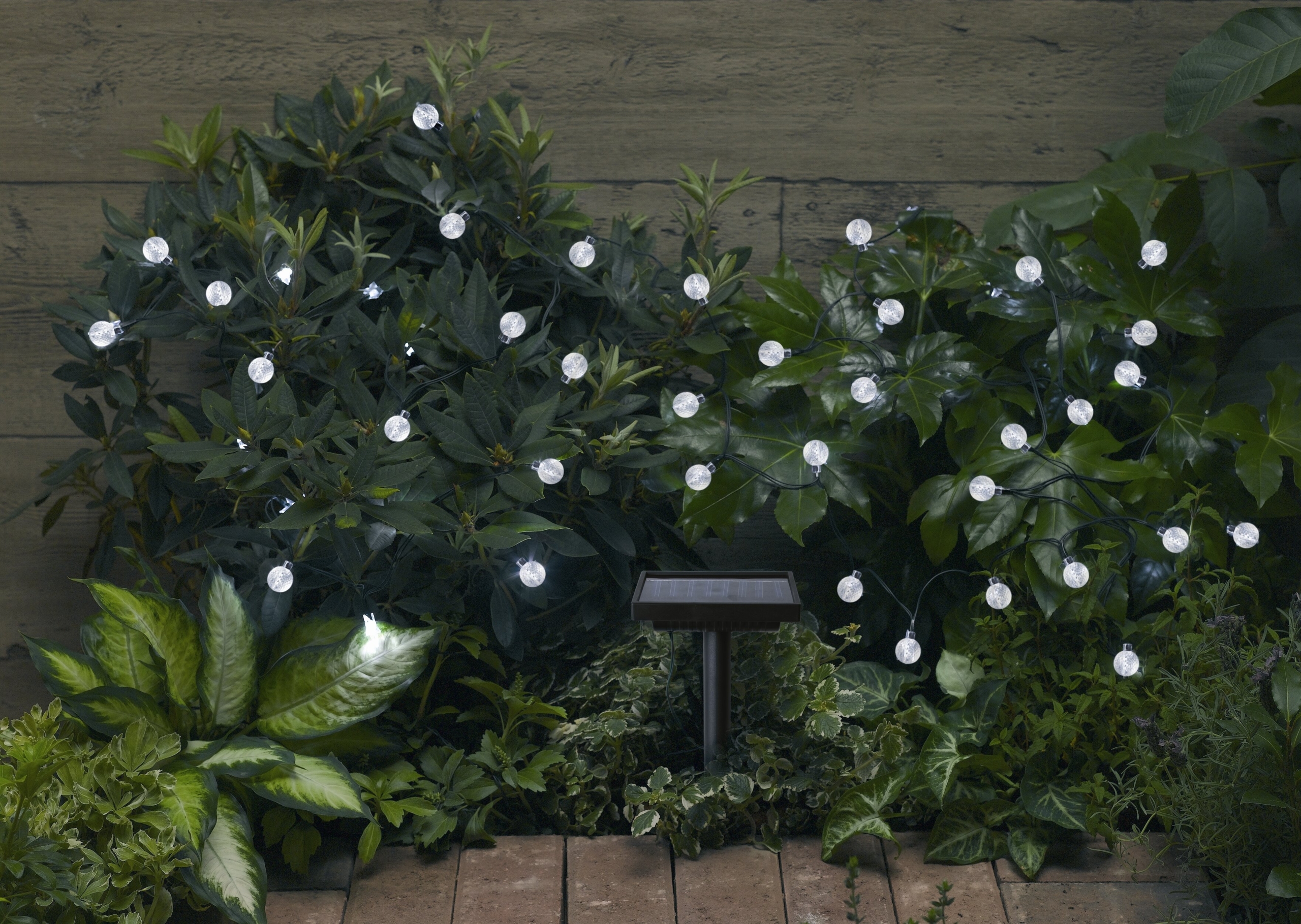 Smart Solar Accents Ball Light String