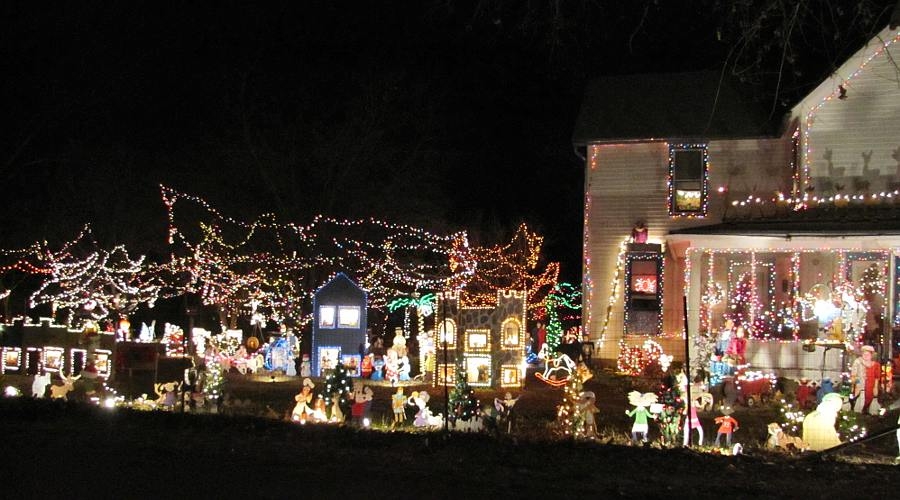 Topeka Christmas Light Display Tour - Kansas