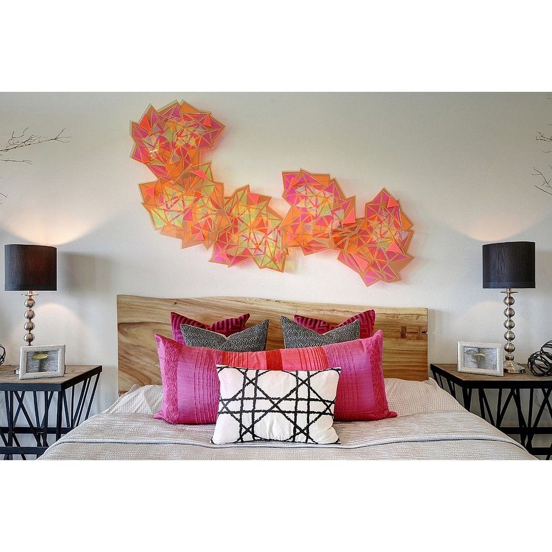 25 Reasons to Fall in Love with a Live-Edge Headboard