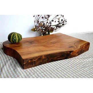 Live Edge Cutting Board With Handle — Lost Objects, Found Treasures