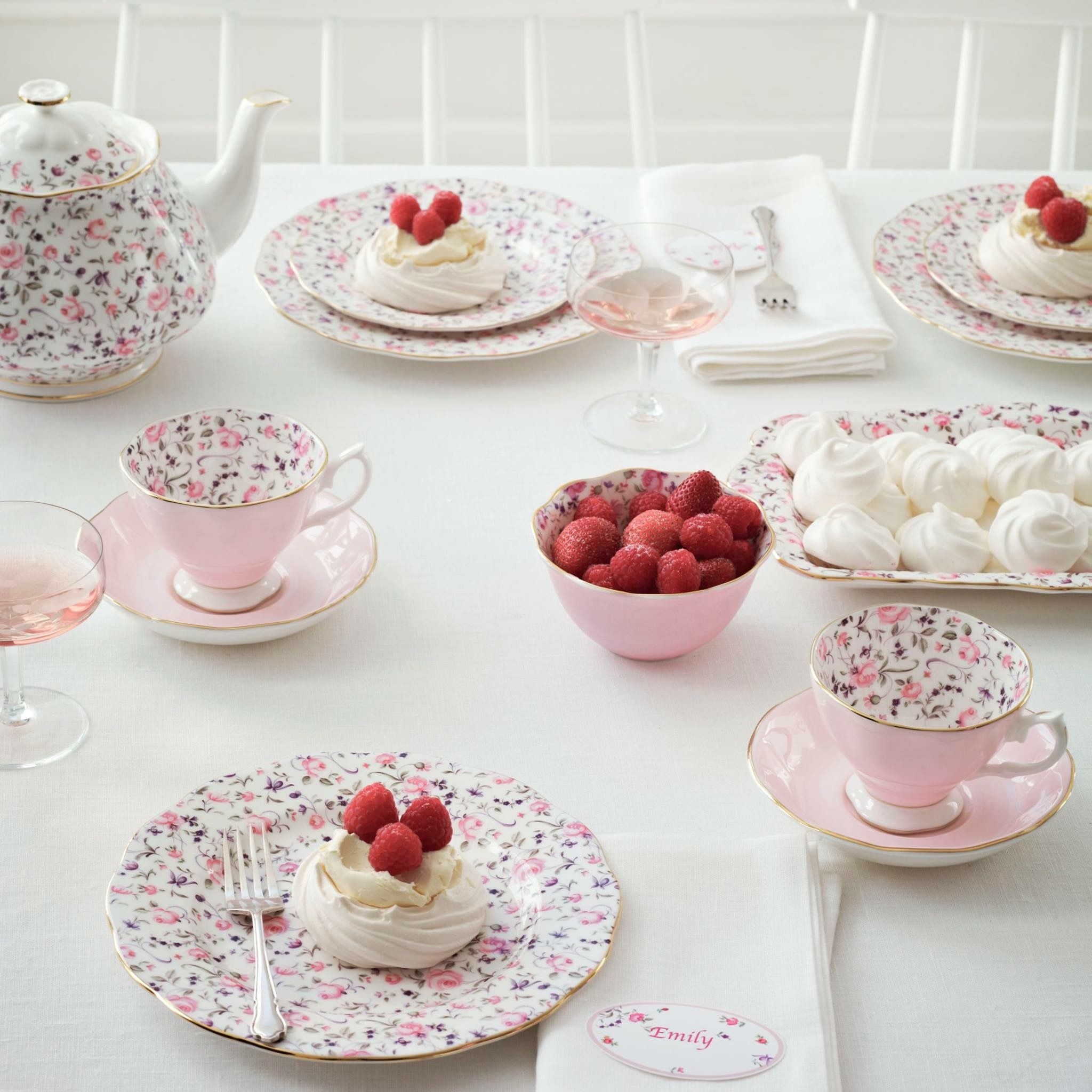 Roses Vintage Bone China Dinnerware Set