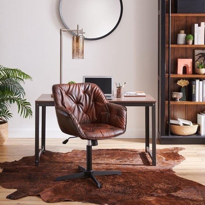 5 Things To Consider When Buying A Desk Chair Without Wheels - VisualHunt