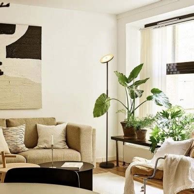 Black Metal Adjustable Tripod Floor Lamp