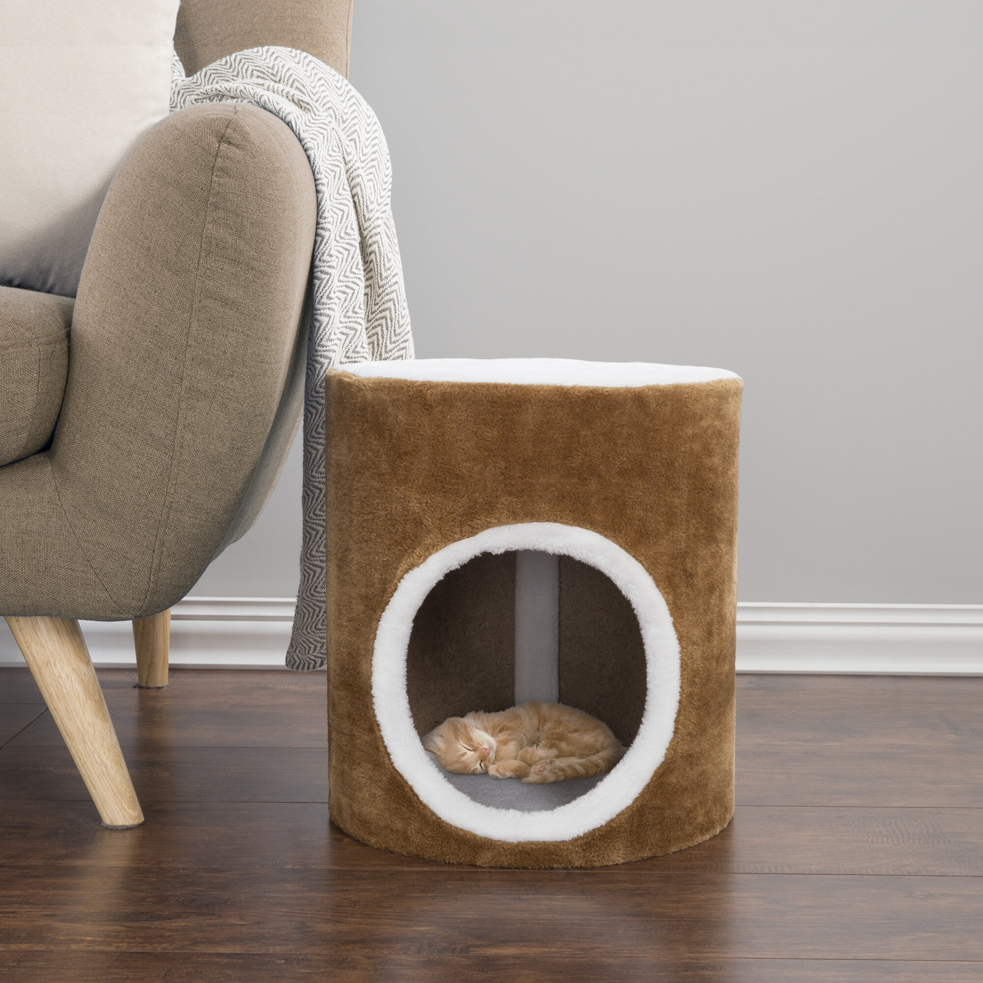 Brown Wood Carpet Freestanding Cat Condo