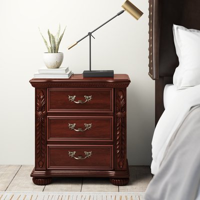 How Tall Should a Nightstand Be? 5 Expert Tips