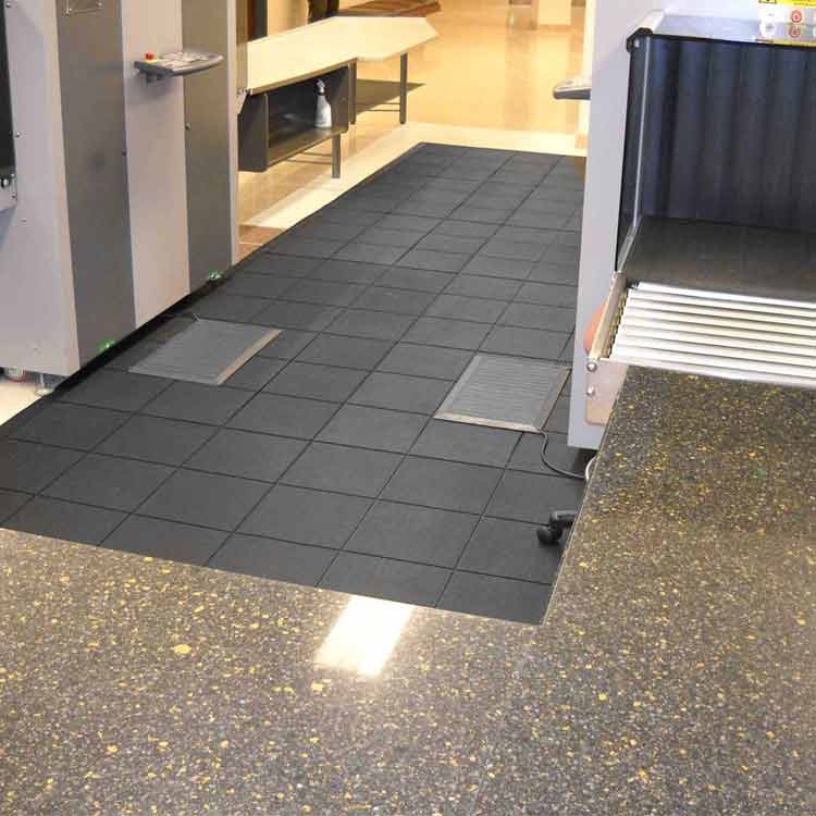 Fitness Flooring Interlocking Rubber Tiles in Grey