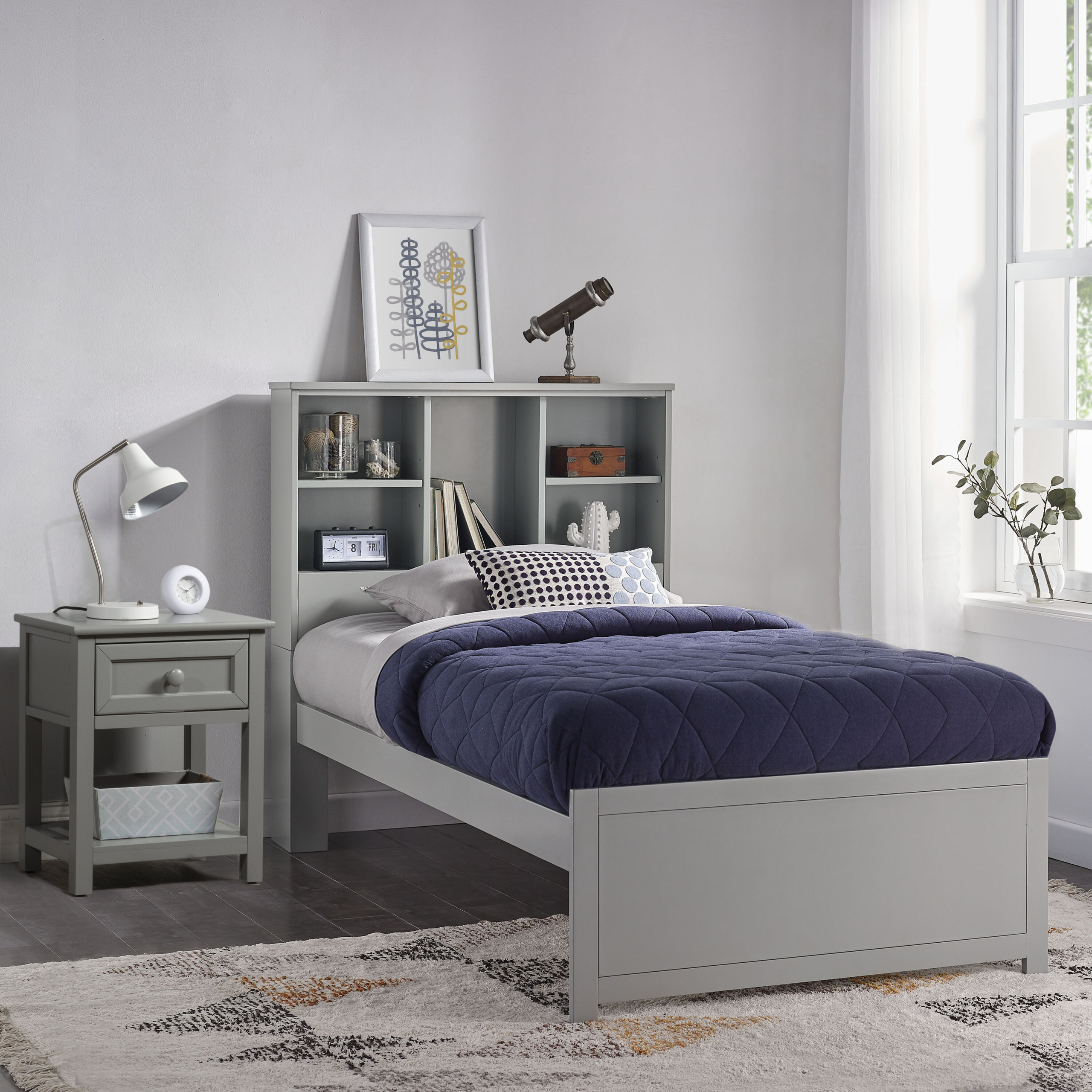 Gray Solid Manufactured Wood Bedroom Set