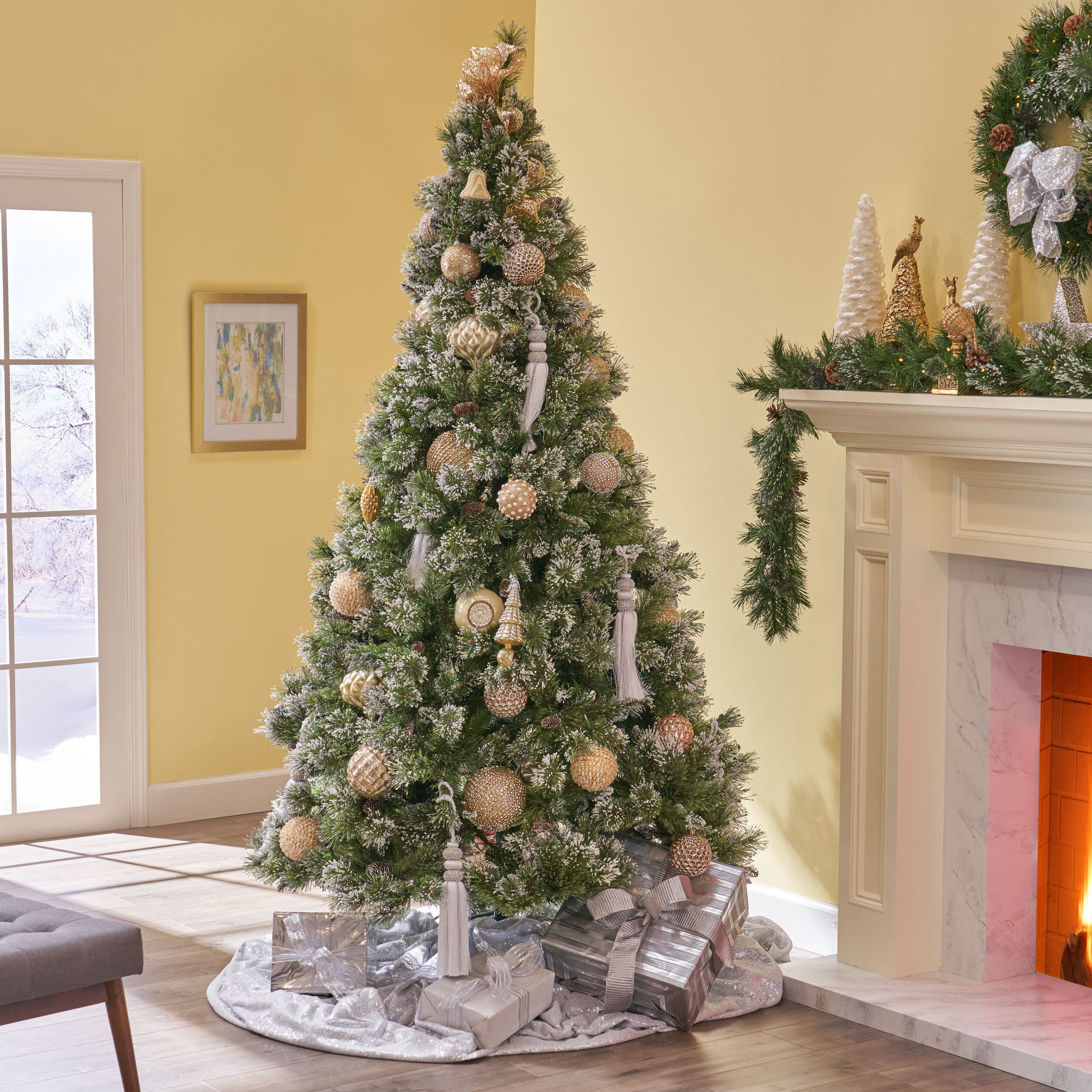 4 Expert Tips To Choose An Artificial Christmas Tree VisualHunt