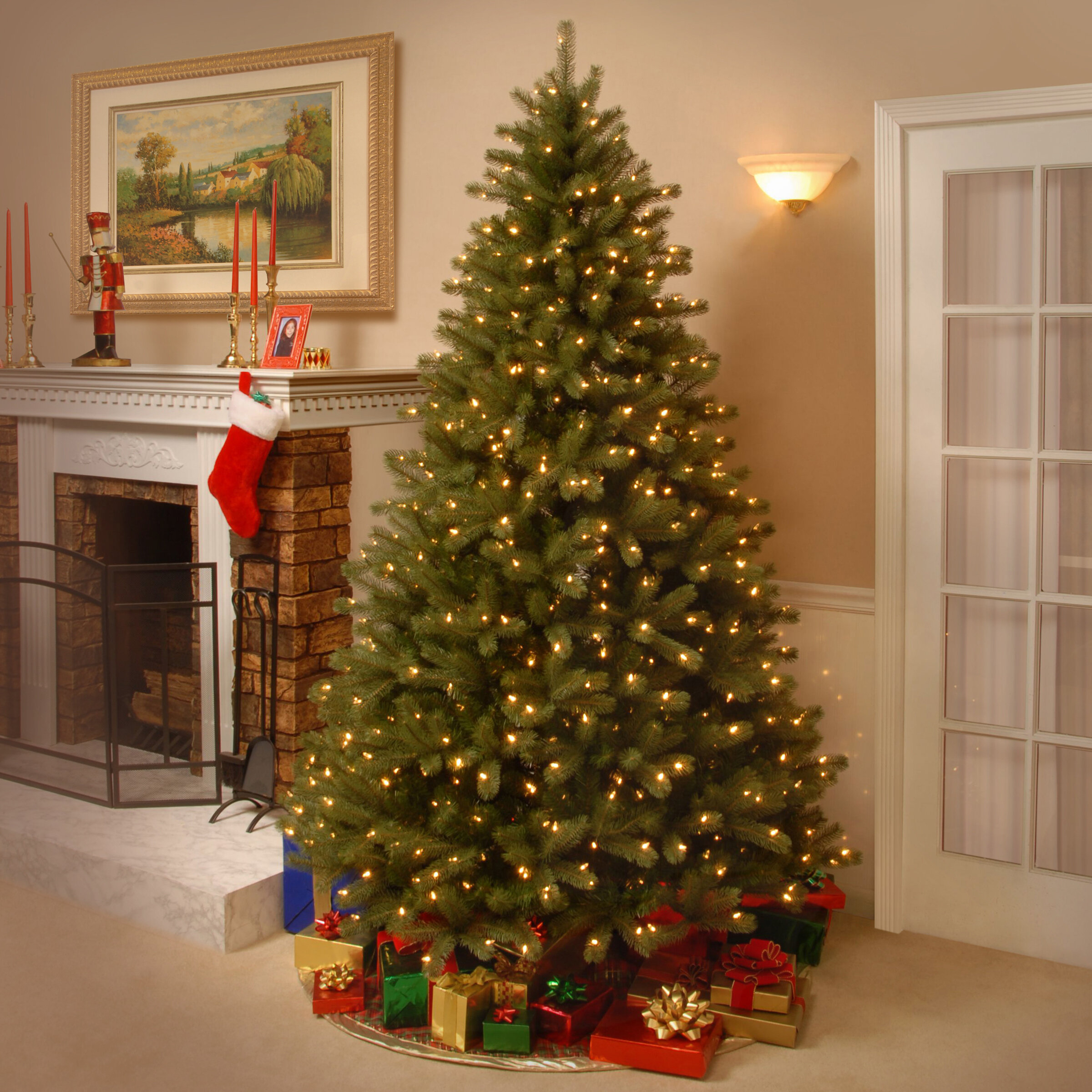 4 Expert Tips To Choose An Artificial Christmas Tree - VisualHunt