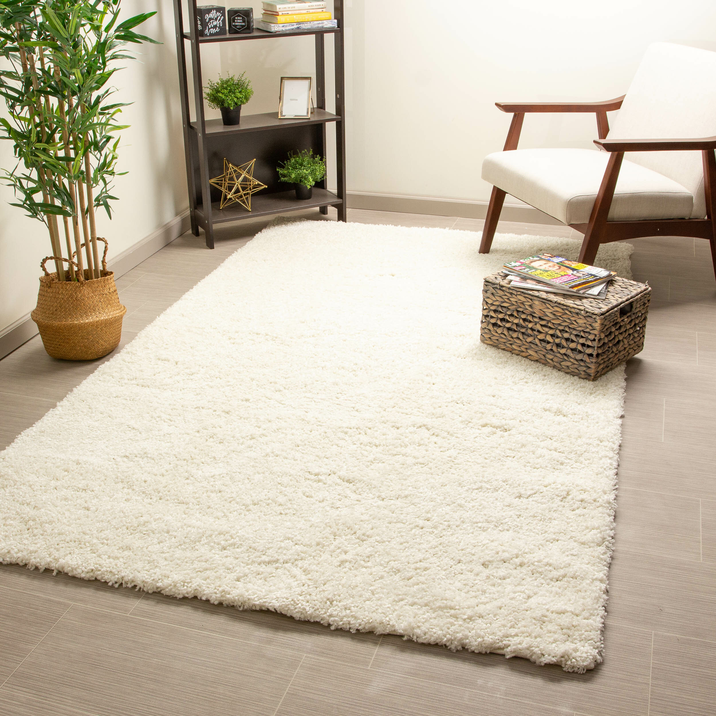 Ivory Polypropylene Jute Shag Rug