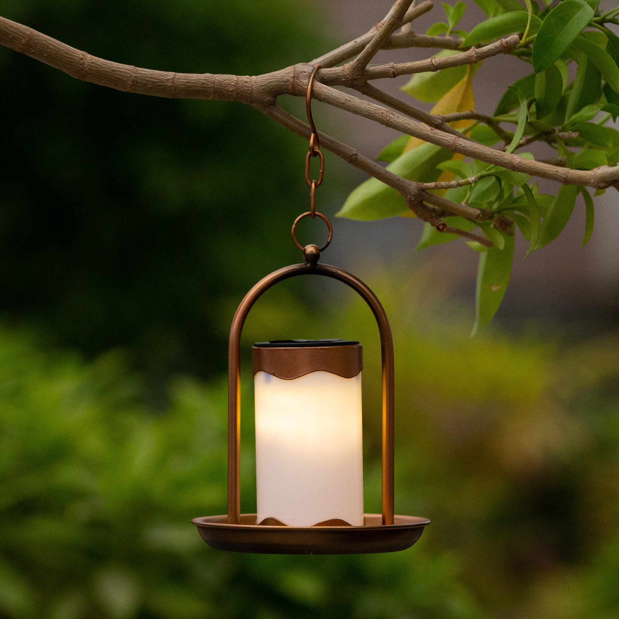 3 Expert Tips To Choose An Outdoor Lantern - VisualHunt