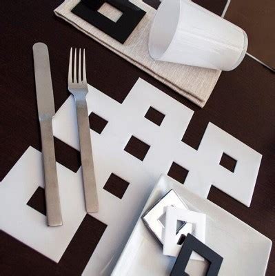 Luxurious White Knot Plastic Placemat 