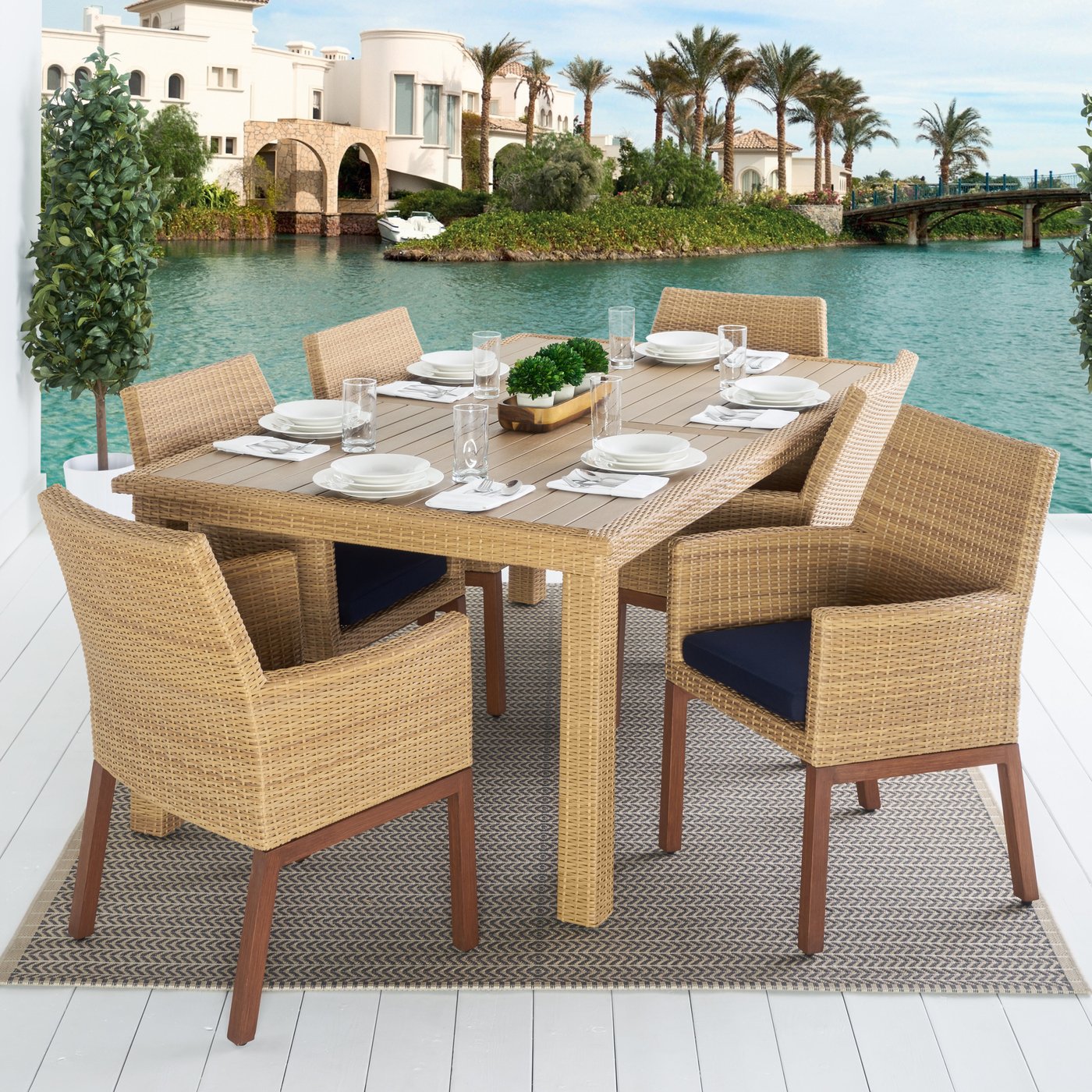 3 Expert Tips To Choose A Patio Dining Set - VisualHunt