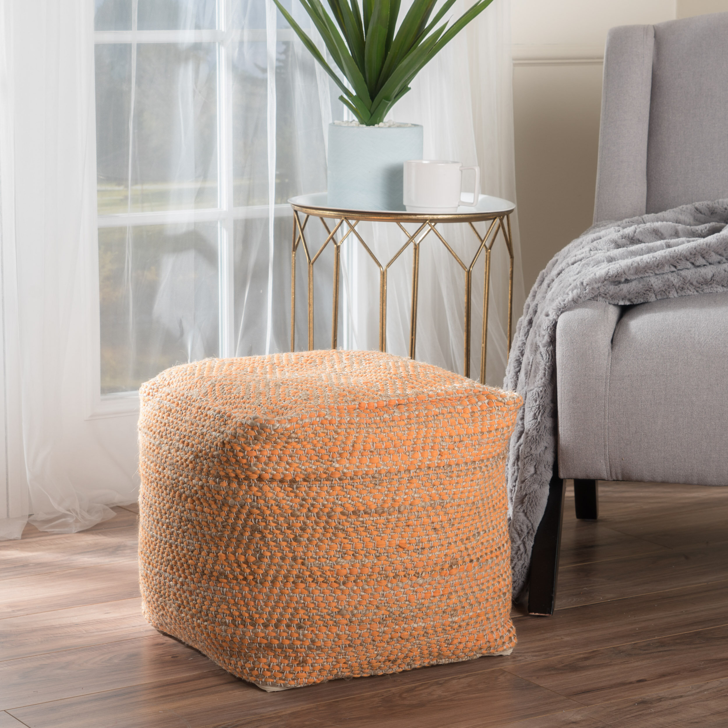 4 Expert Tips To Choose Ottomans And Poufs - VisualHunt