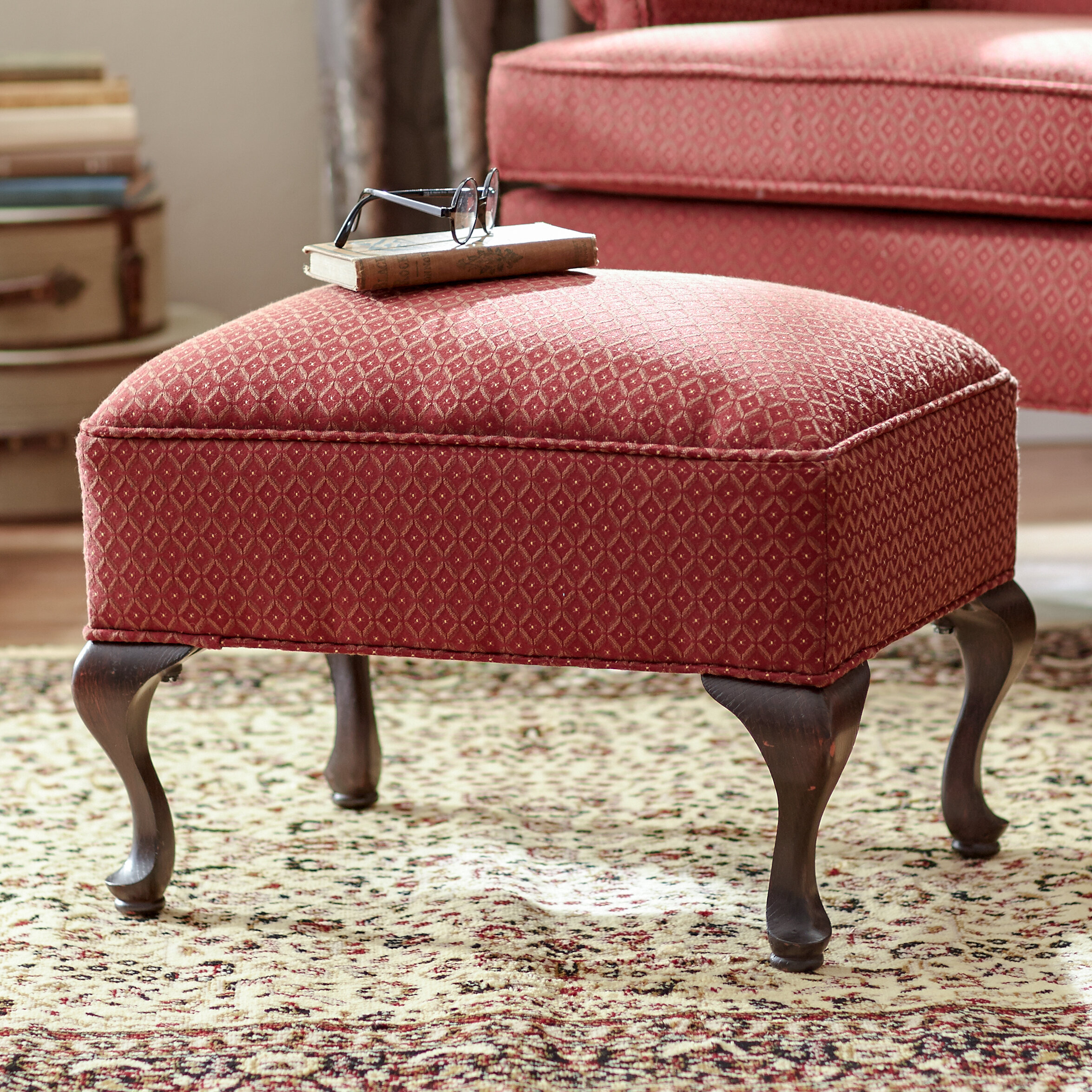 4 Expert Tips To Choose Ottomans And Poufs VisualHunt