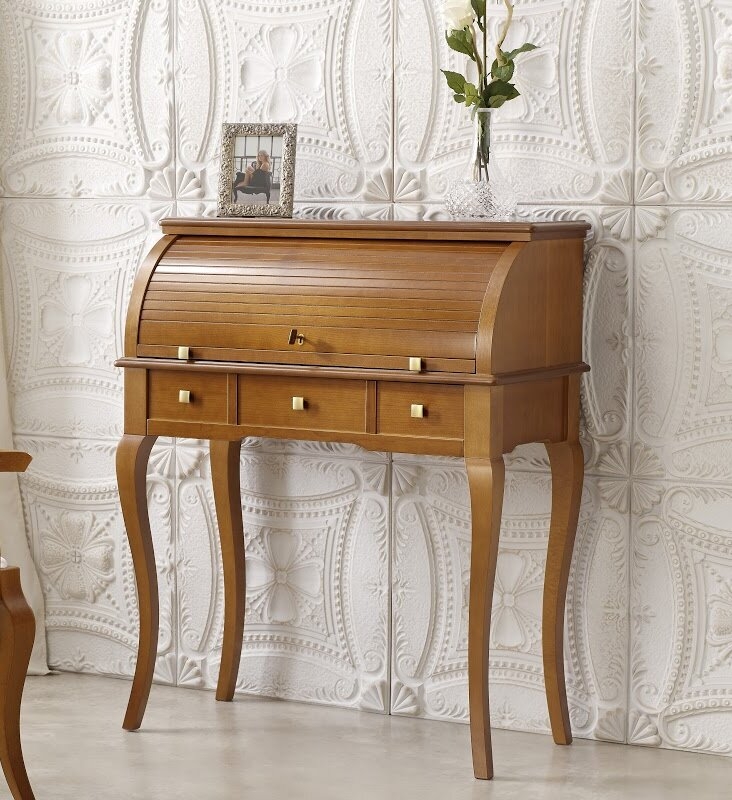 Roll-top Secretary Desk with Hutch
