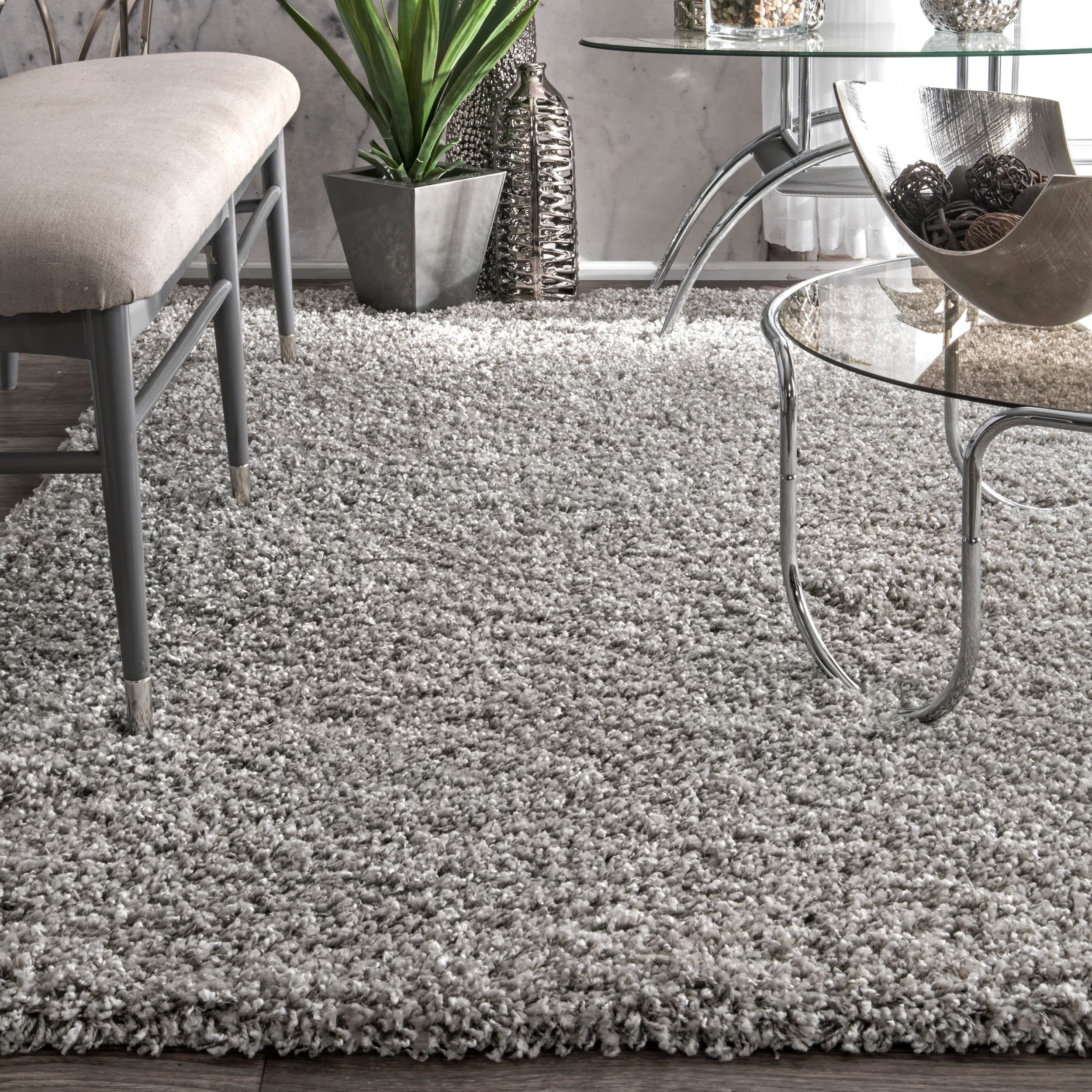 Silver Polypropylene Shag Area Rug