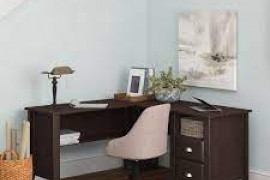 https://visualhunt.com/photos/15/traditional-brown-wood-l-shape-computer-desk-1.jpeg?s=wh5