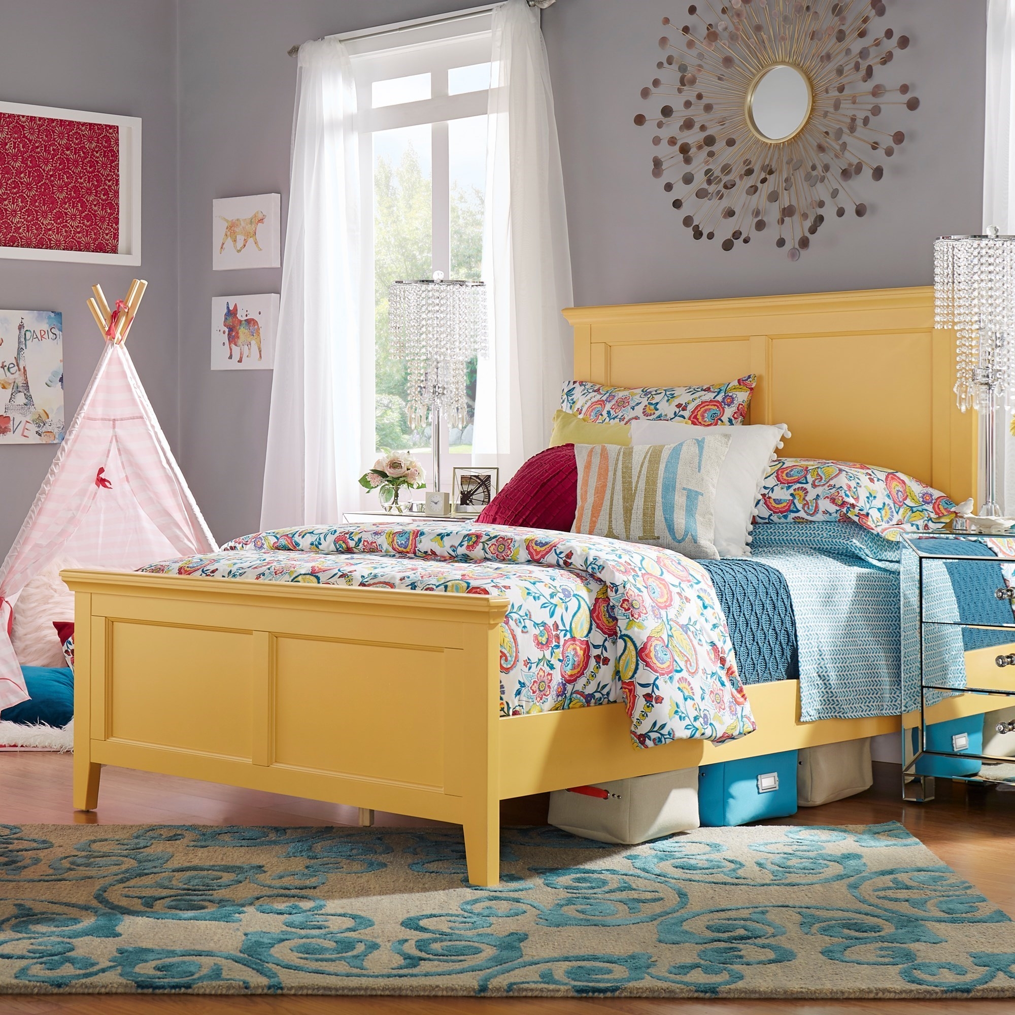 Traditional Yellow Queen Standard Bed