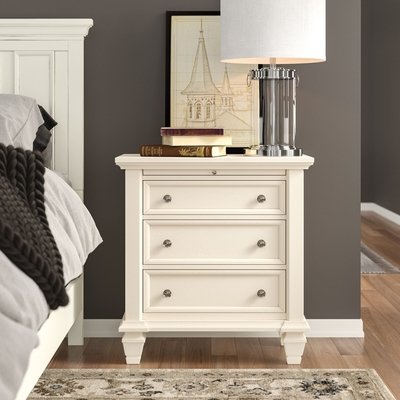 Nightstand Dimensions: 5 Tips for Choosing the Right Nightstand