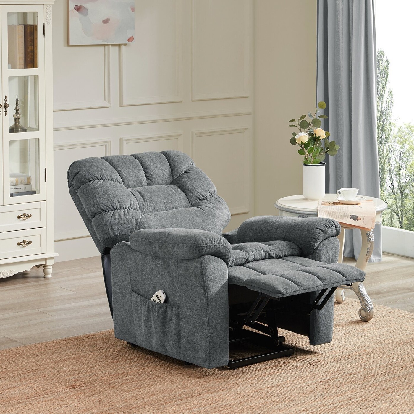 https://visualhunt.com/photos/16/power-reclining-adjustable-width-heated-massage-chair.jpeg