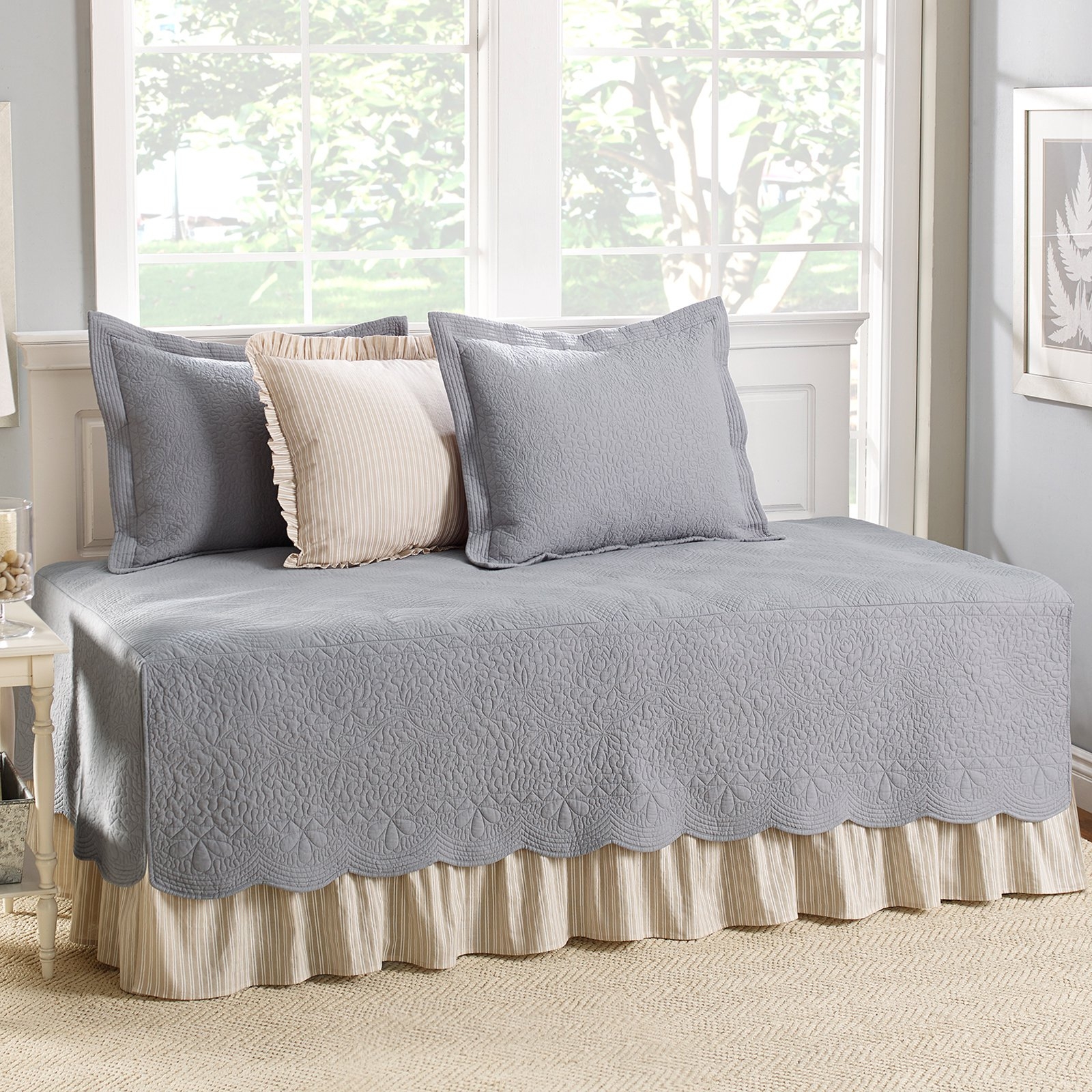 Farmhouse on sale daybed bedding