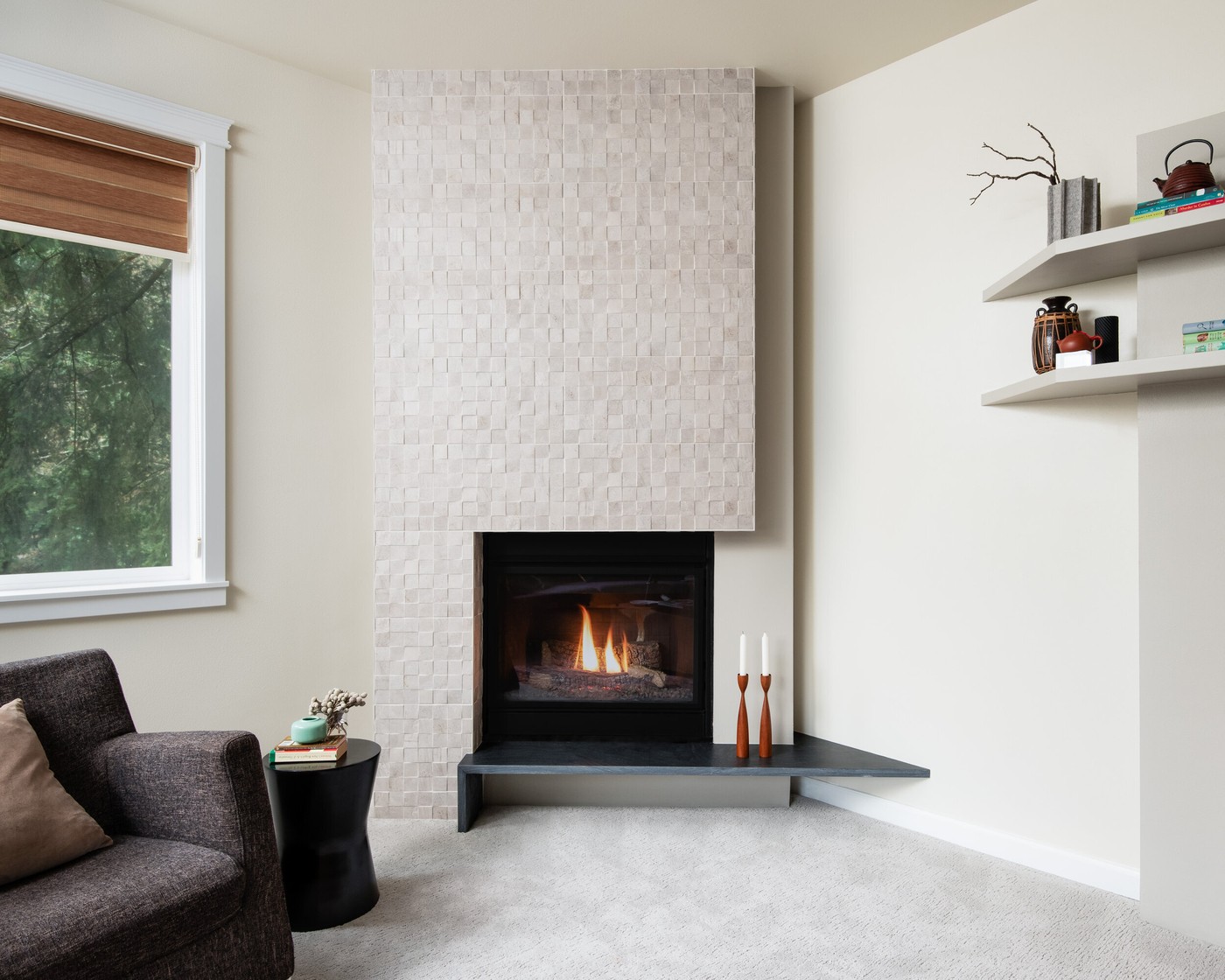 latest designs of fireplace walls        
        <figure class=