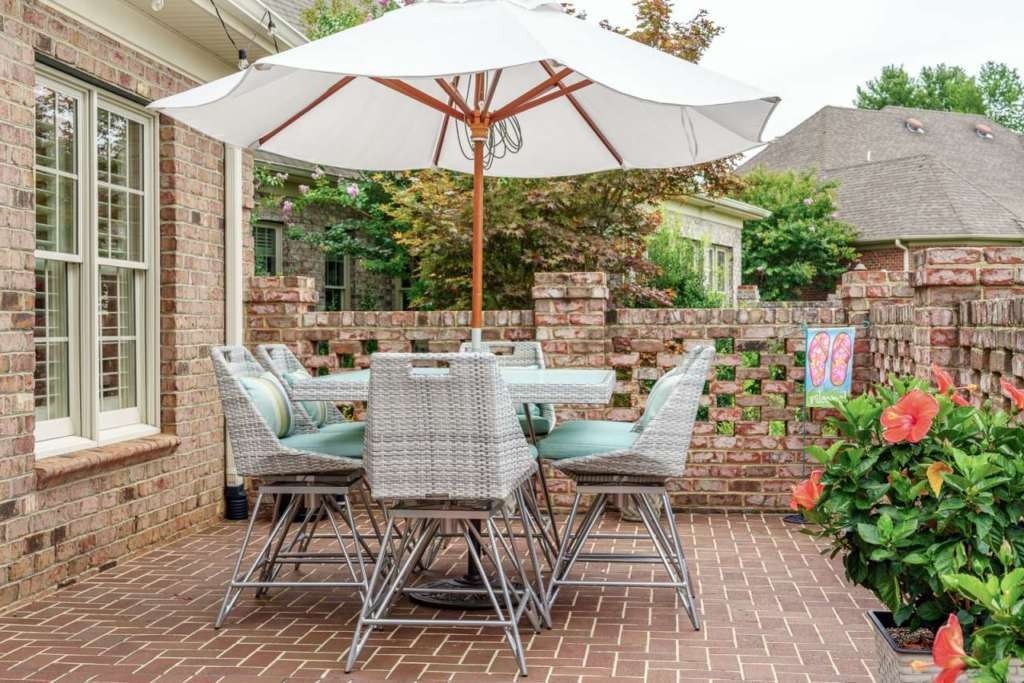 30 Gorgeous Small Patio Ideas Visualhunt 