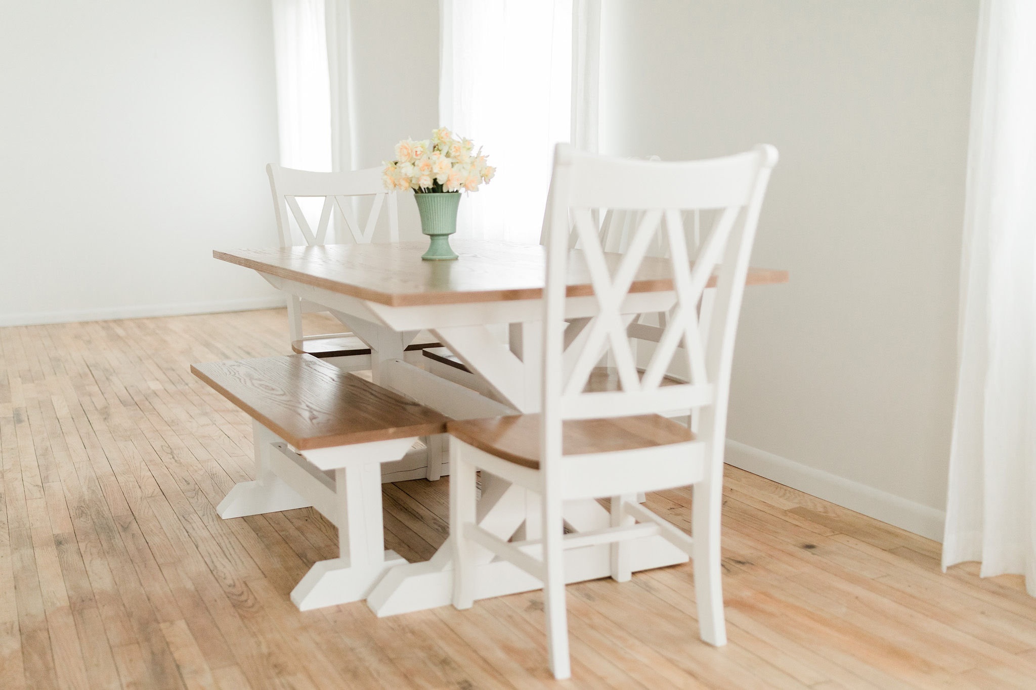 Aidenn 72'' Solid Oak Dining Table