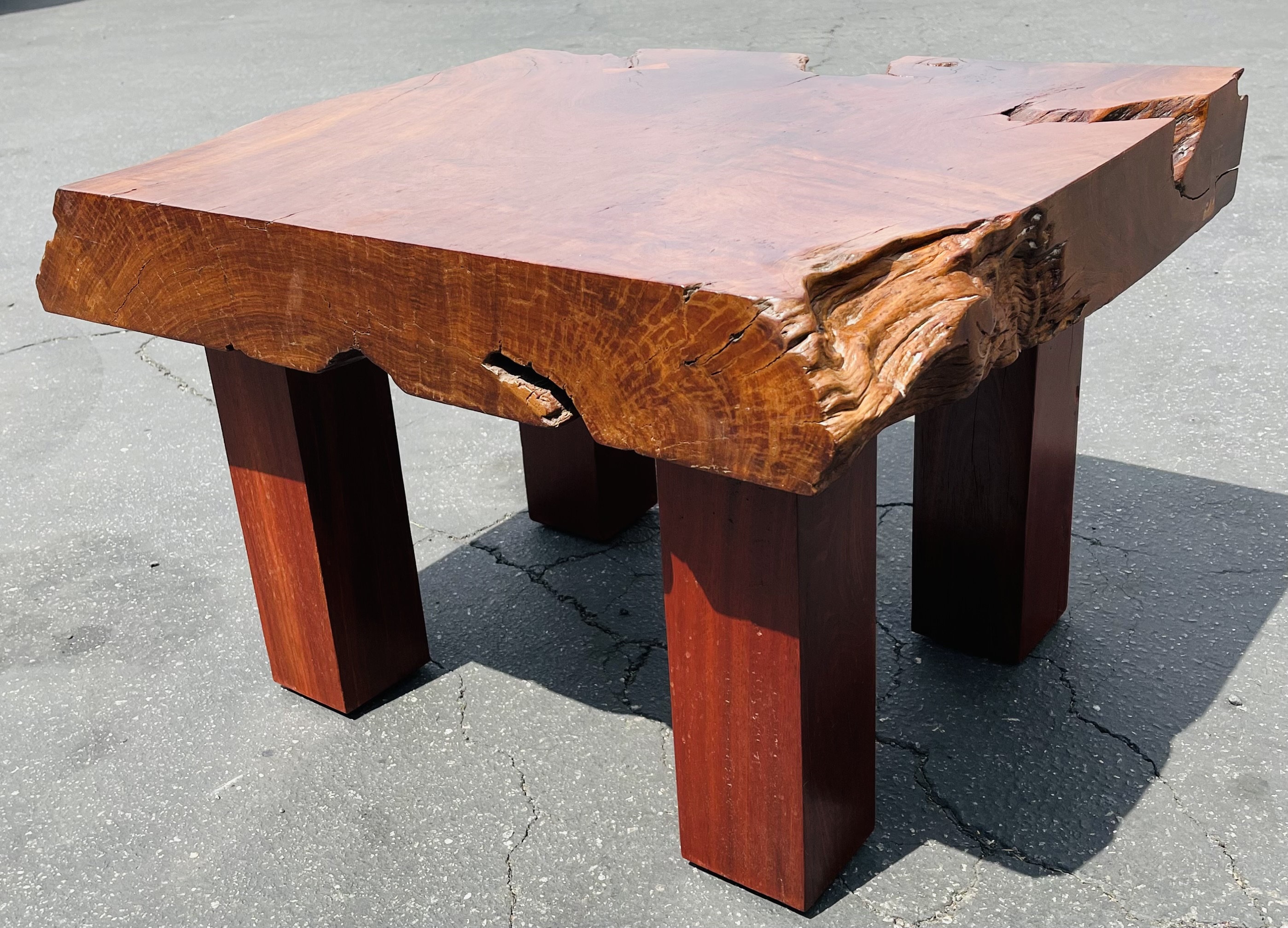 Aylanni Coffee Table