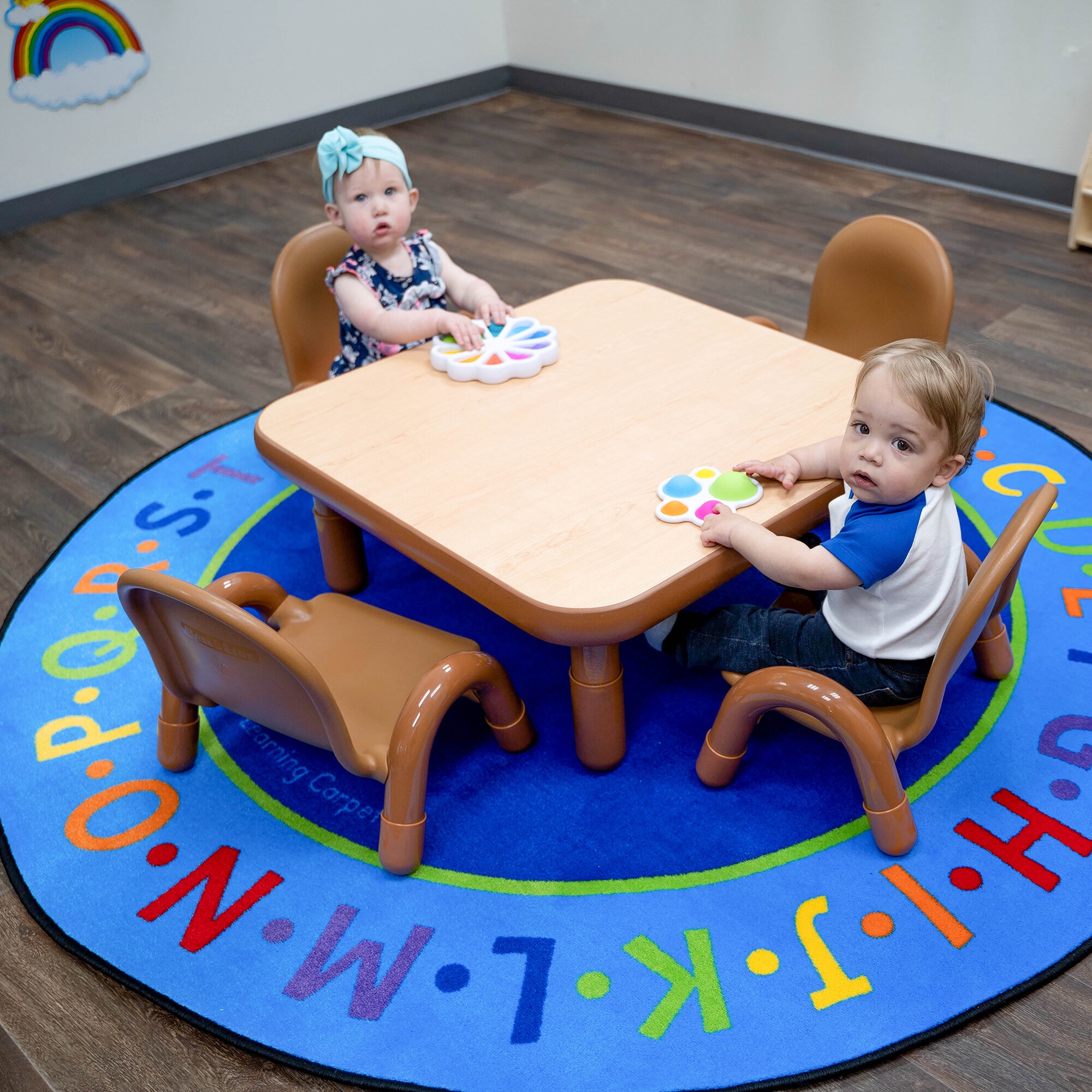 https://visualhunt.com/photos/23/baseline-kids-5-piece-square-play-activity-table-and-chair-set-1.jpg