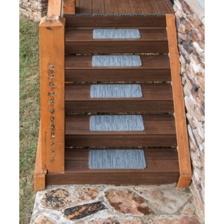 https://visualhunt.com/photos/23/beaudoin-utility-peel-and-stick-stair-tread.jpg?s=wh2