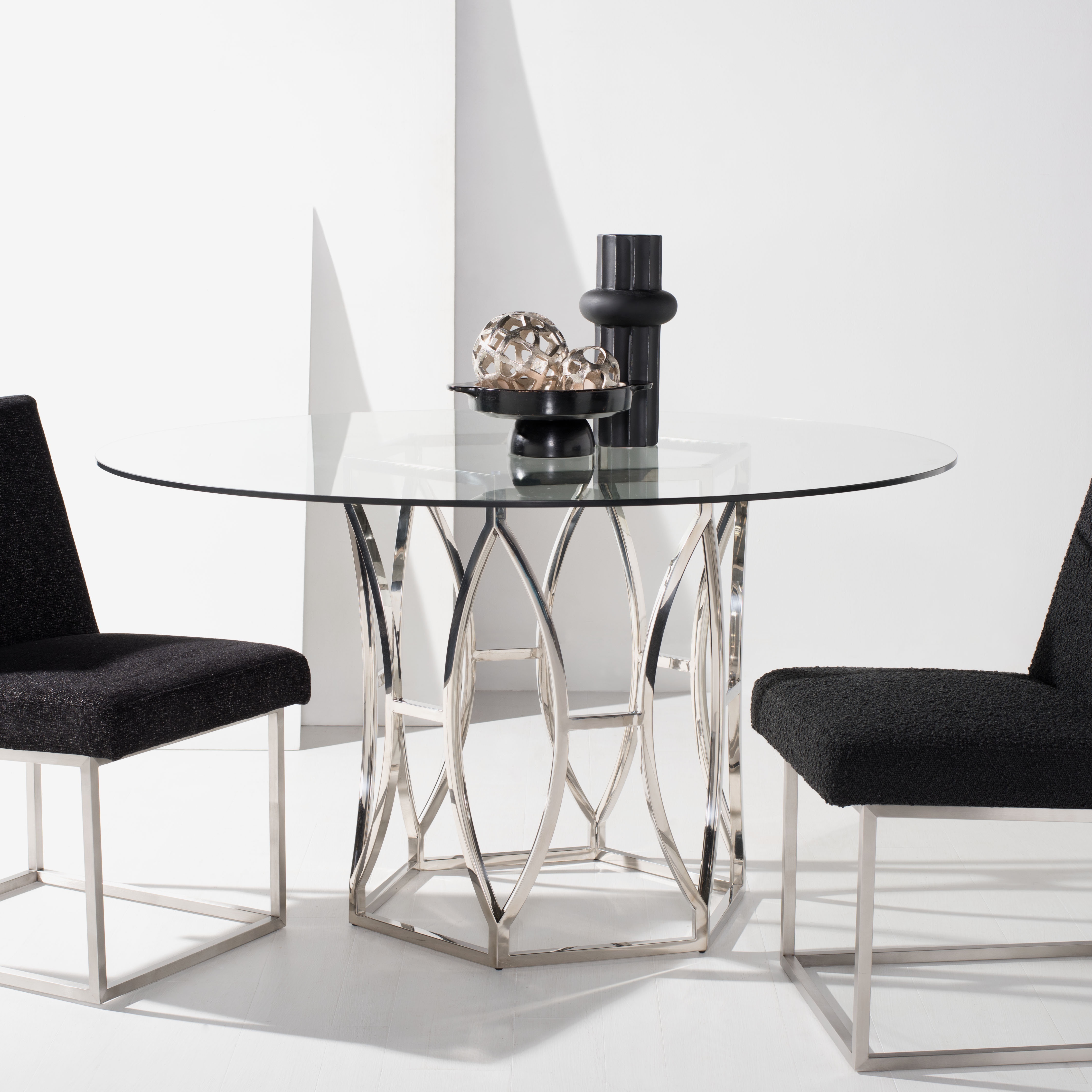 Chantail Pedestal Dining Table