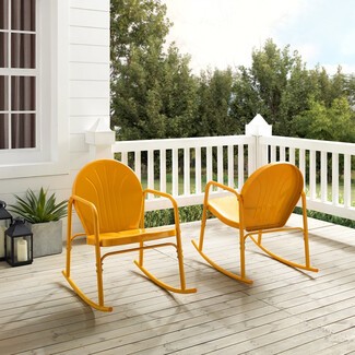 https://visualhunt.com/photos/23/colorful-lawn-metal-chairs.jpeg?s=wh2