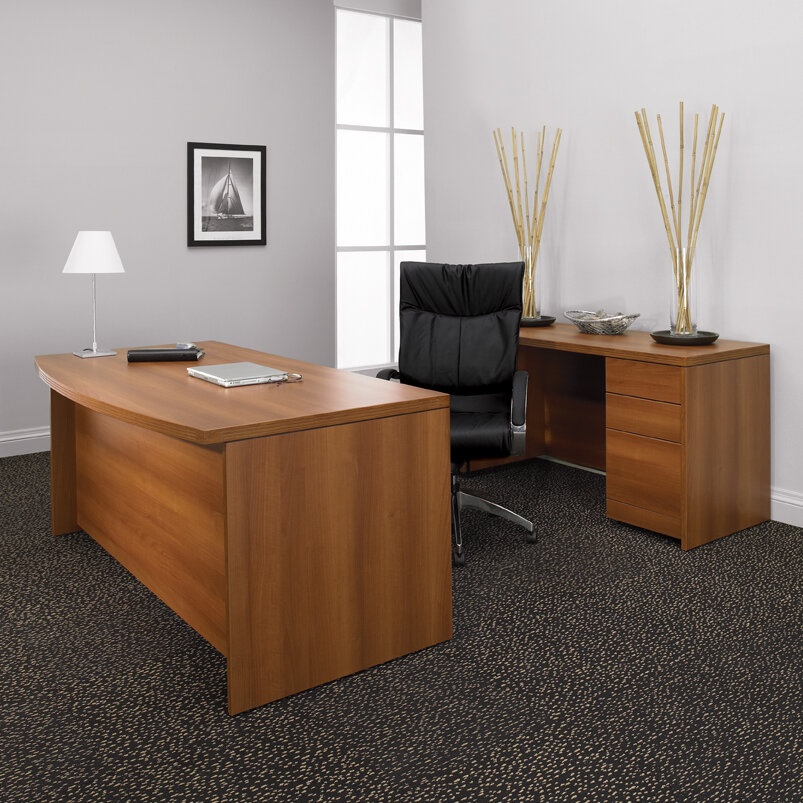 Kirchoff deals executive desk