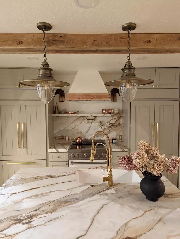 Efficient multi-zone rustic kitchen