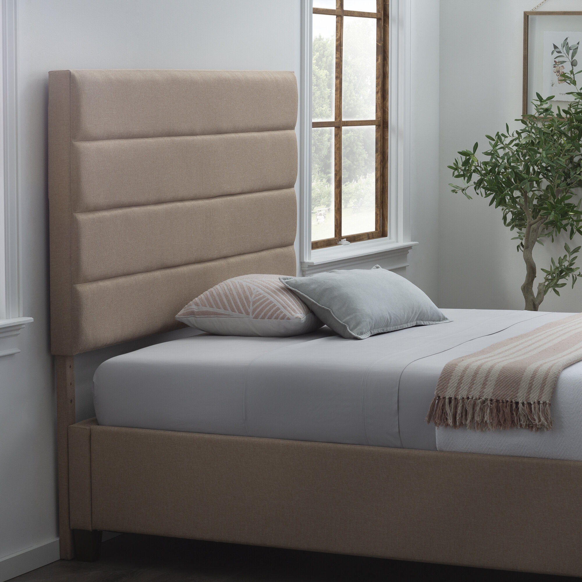 How to Choose a Headboard for an Adjustable Bed