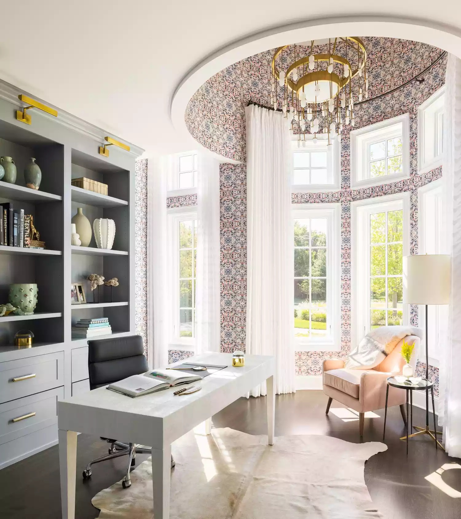 Turret-like area with feminine wallpaper