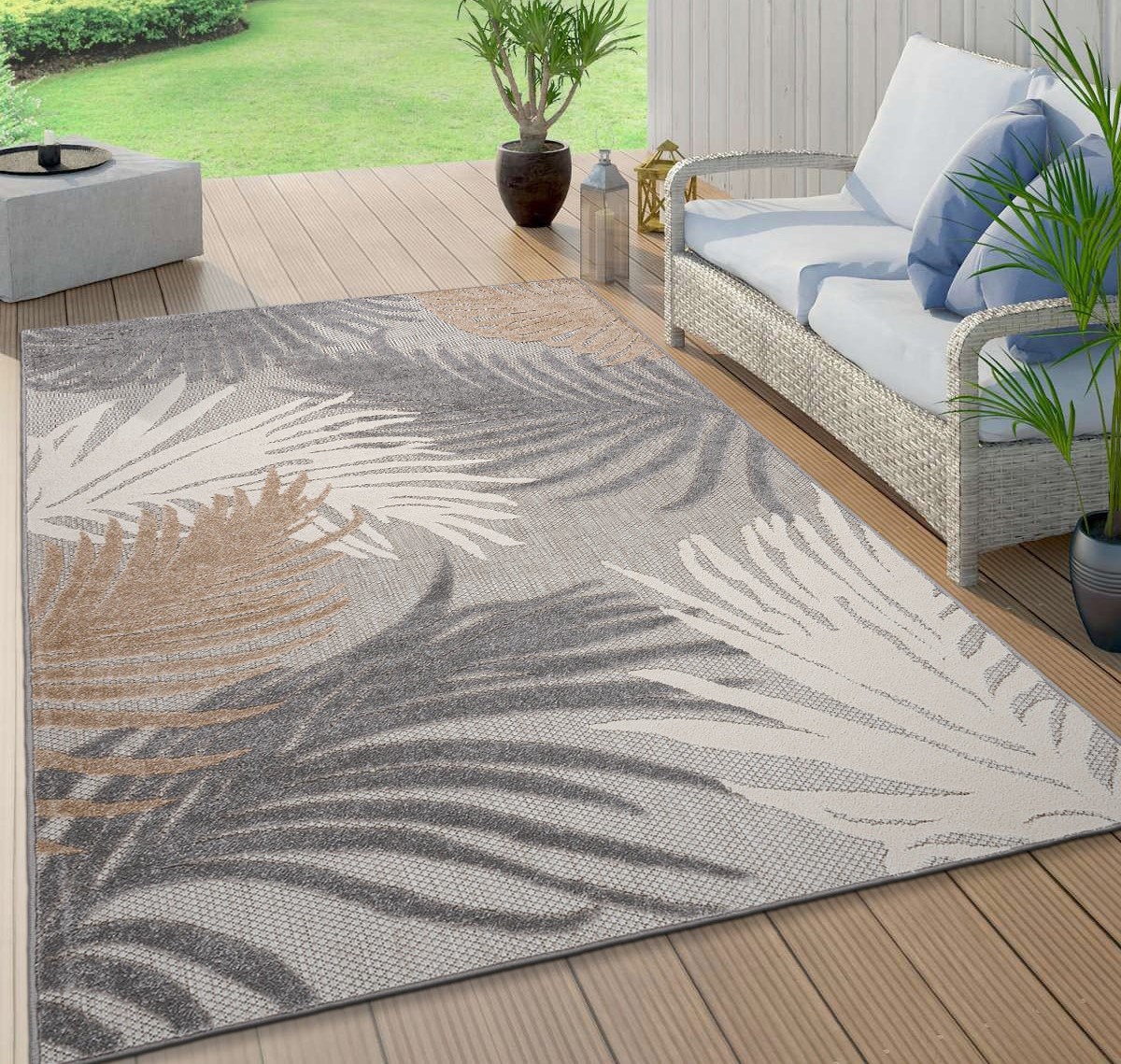 Hernandez Machine Woven / Power Loomed Gray/Ivory/Beige/Brown Indoor/Outdoor Rug