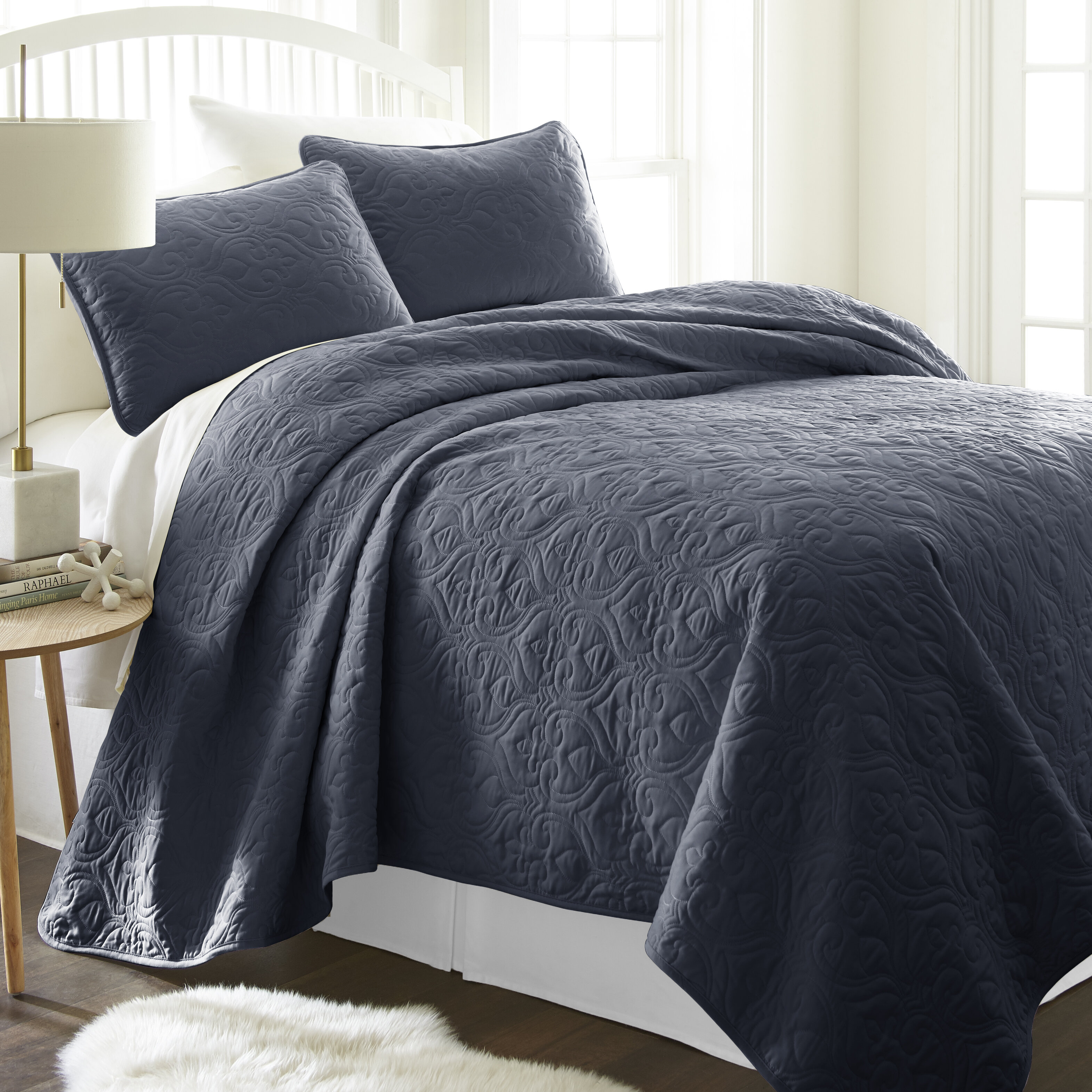 Ivanbrook Coverlet Set