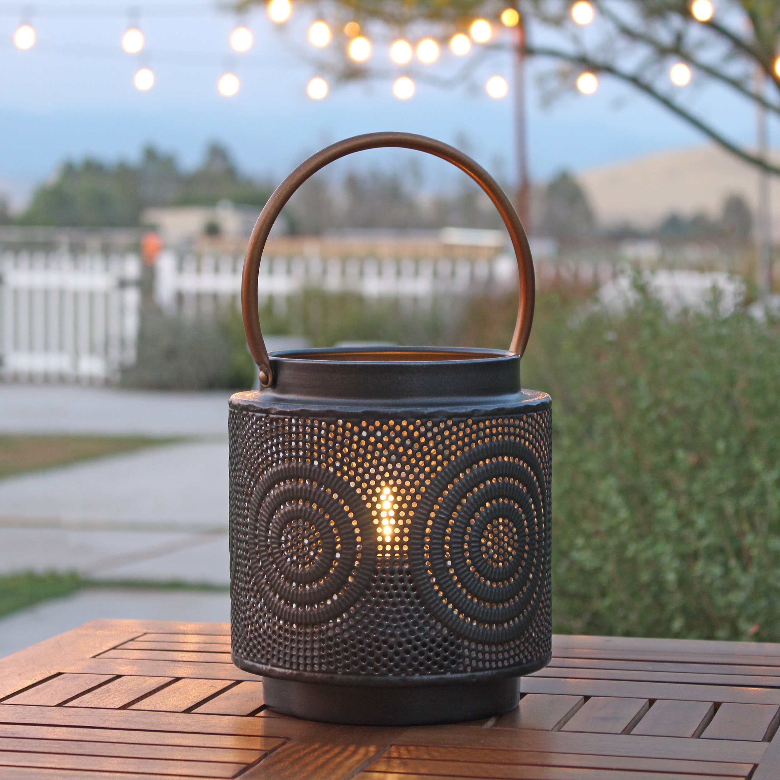 https://visualhunt.com/photos/23/julissa-antique-bronze-battery-powered-outdoor-lantern-1.jpg