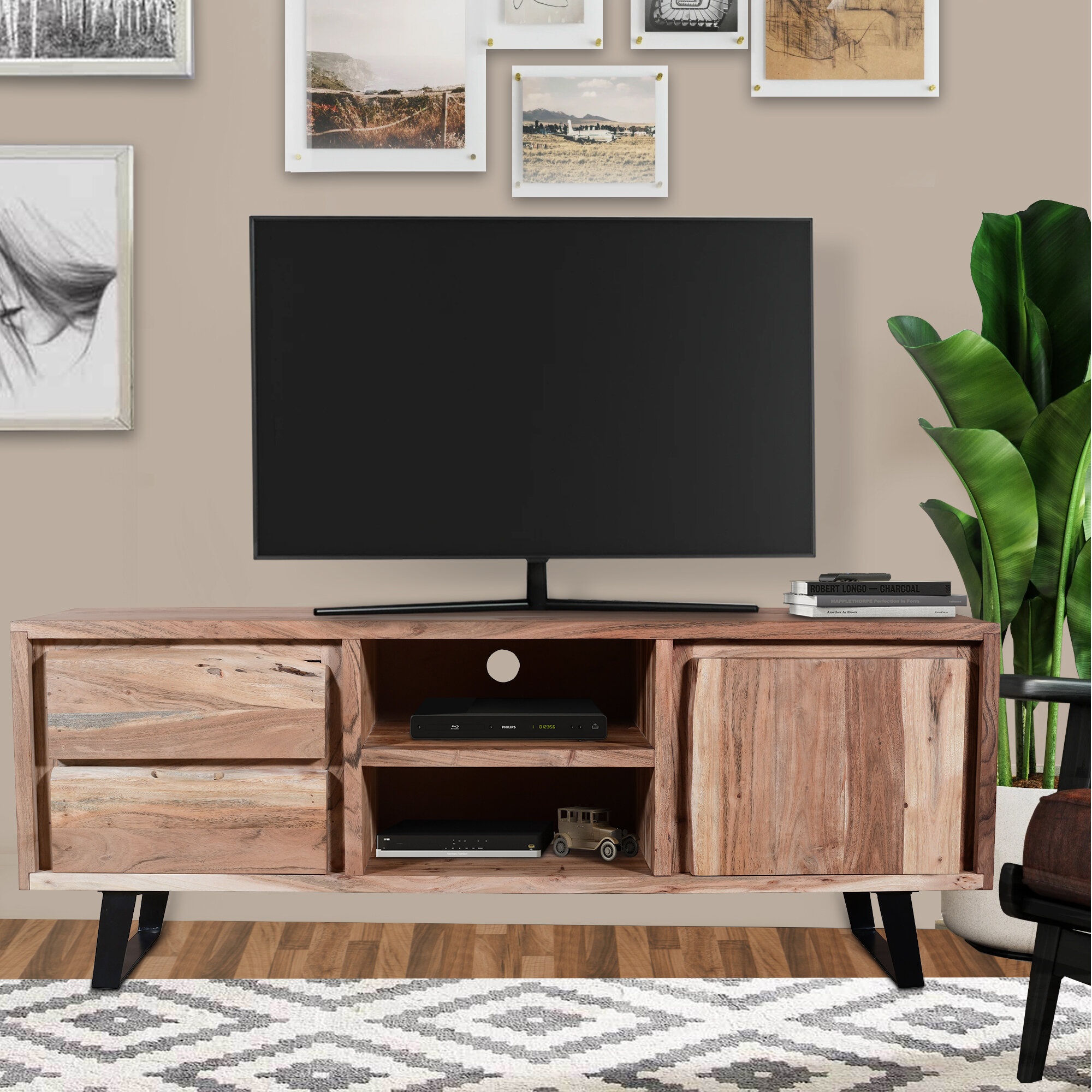 Keren 57'' Media Console