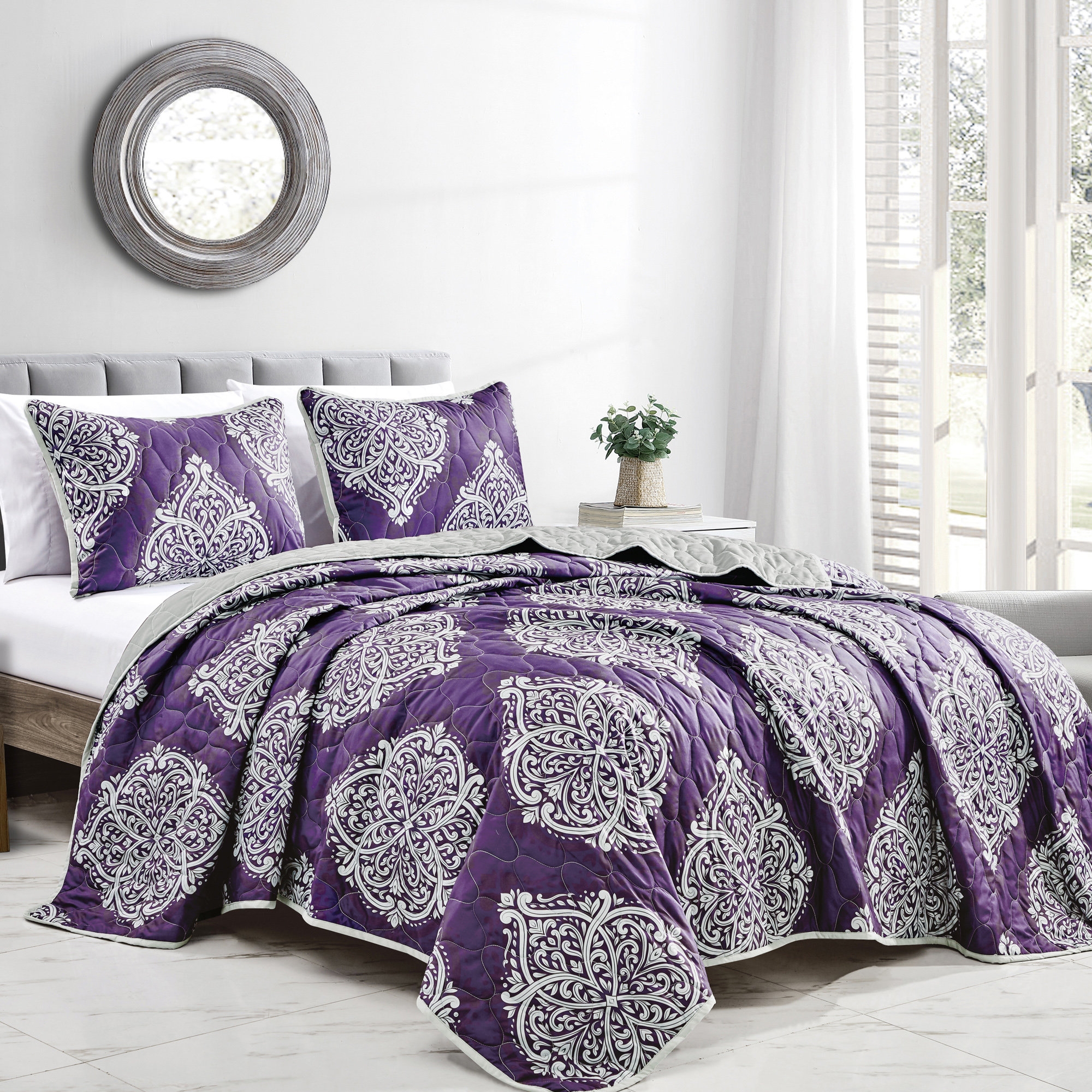 Lonn Coverlet Set