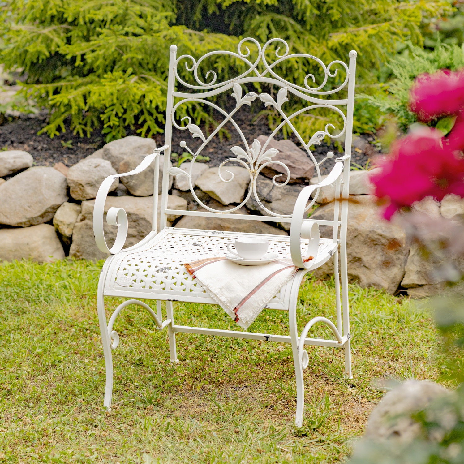 Nyquist Iron Garden Arm Chair In Antique White