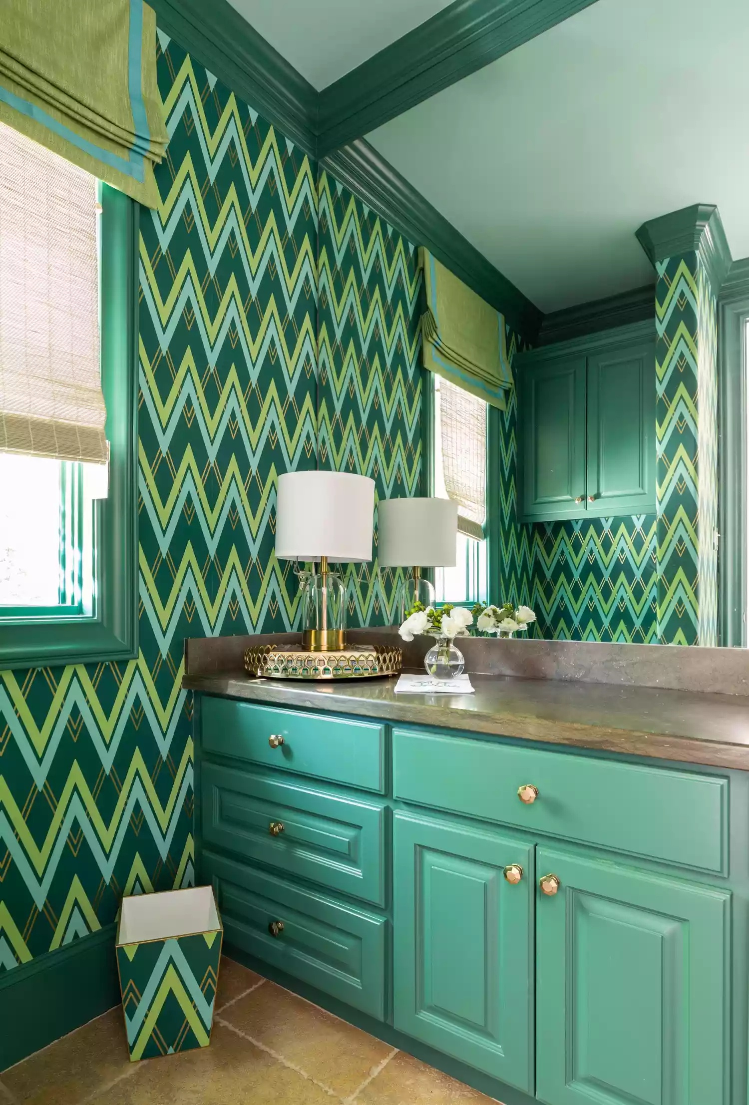 Vibrant green ceiling in an inviting bathroom