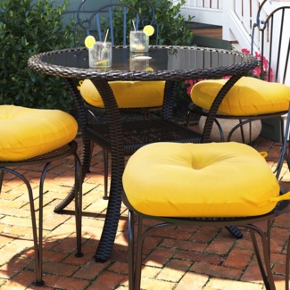 https://visualhunt.com/photos/23/shipton-wade-logan-r-outdoor-seat-cushion-18-w-x-18-d.jpg?s=wh2