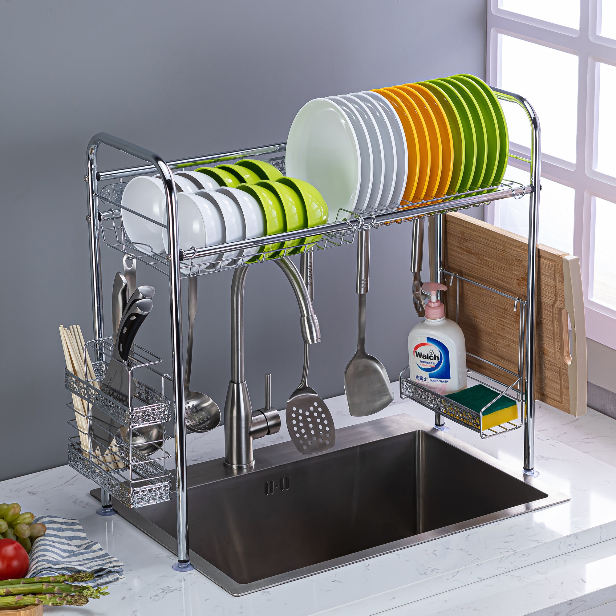 https://visualhunt.com/photos/23/stainless-steel-over-the-sink-silver-dish-rack.jpg